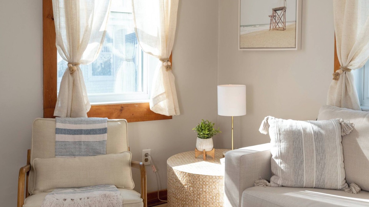 Salisbury Beach Apartment | Cozy Coastal Cove II, 2-bedroom apartment with AC, WiFi in welcoming Salisbury