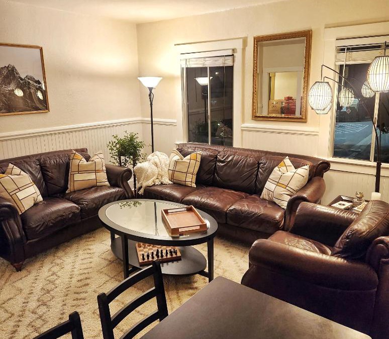 Half Moon Bay House | Cozy coastal downtown