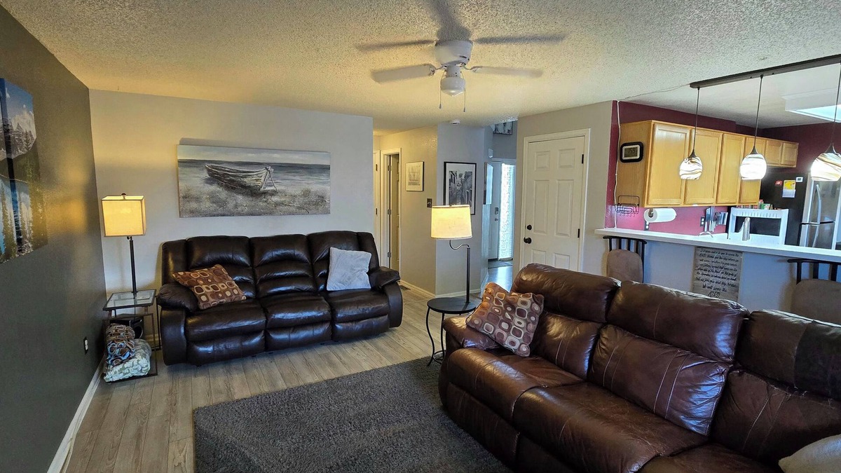 Henderson House | Cozy Colorado home with Serene views meant for pure relaxation!