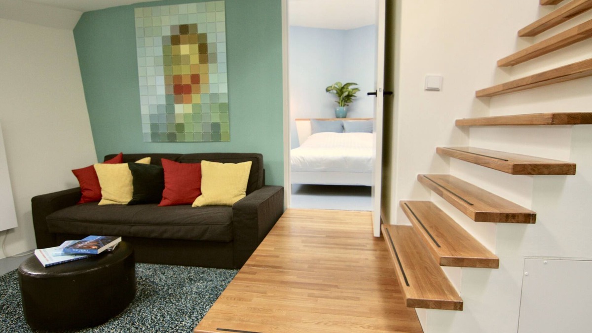 Eastern Docklands Boat Rental | Cozy & comfortable suite on houseboat close 2 historical center