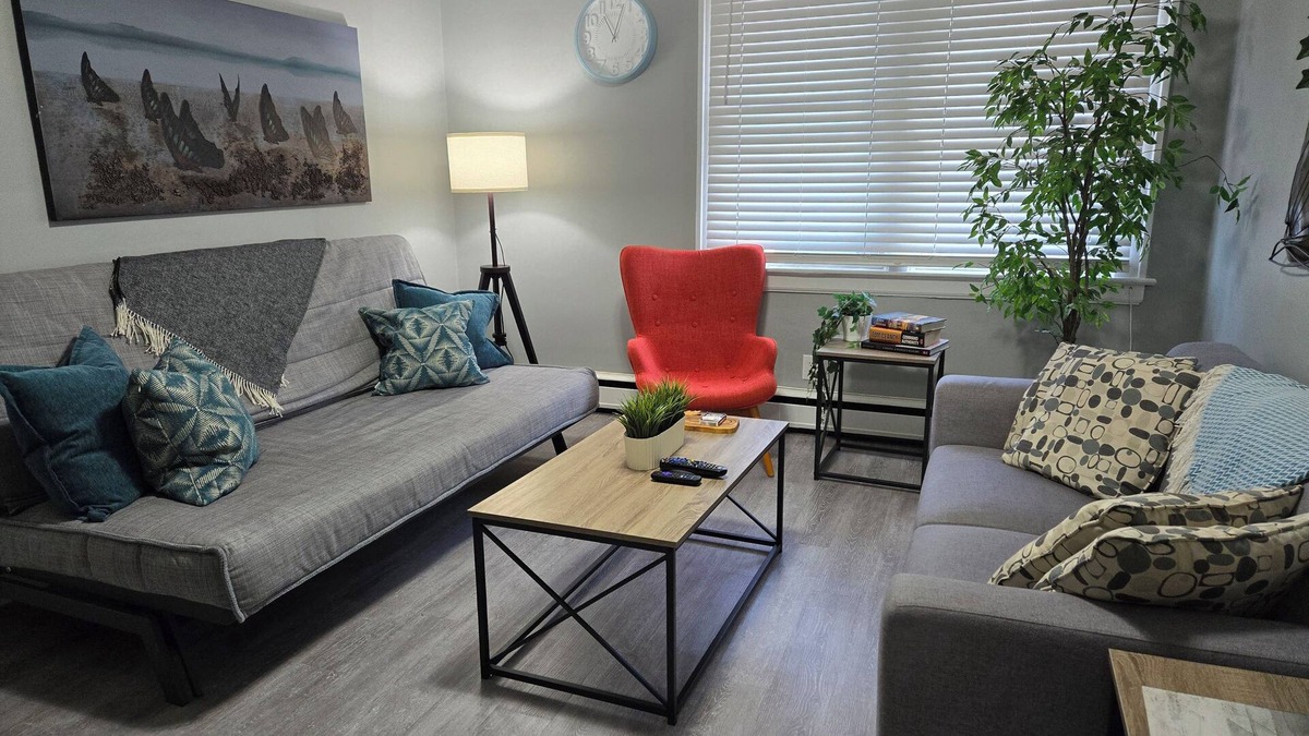 Algoma District Apartment | Cozy & Comfy 1 Bedroom Apartment Downtown Sault, ON