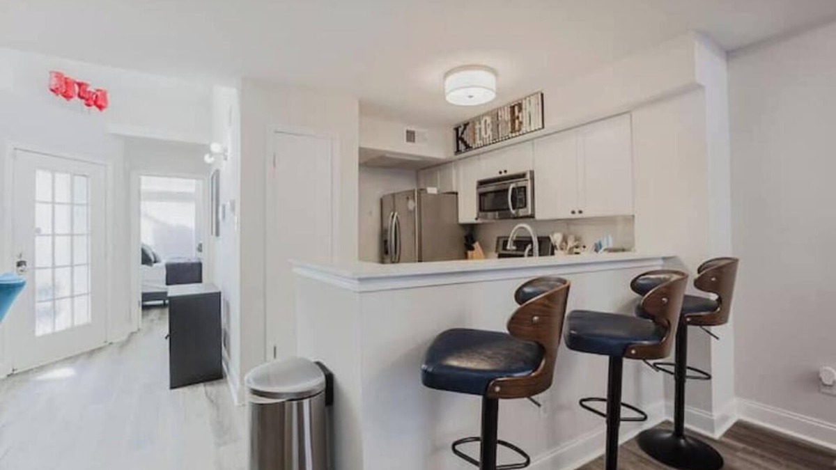 Las Colinas Apartment | Cozy Condo 8 mins to DFW Airport