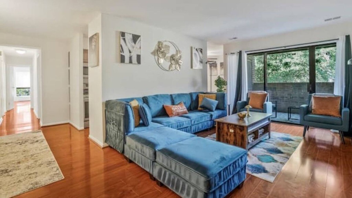 Reston Condo | Cozy Condo in Reston, walking distance Wiehle Station, Near Reston Town Center