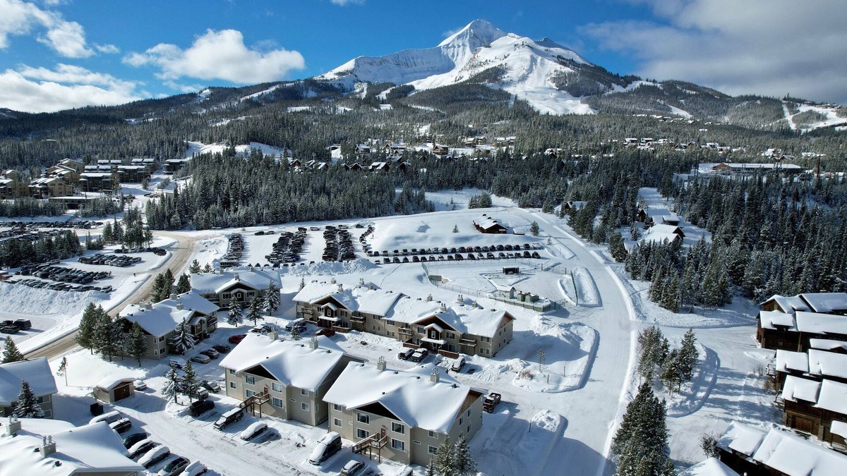Big Sky Condo | Cozy Condo Located Minutes from the Biggest Skiing in America