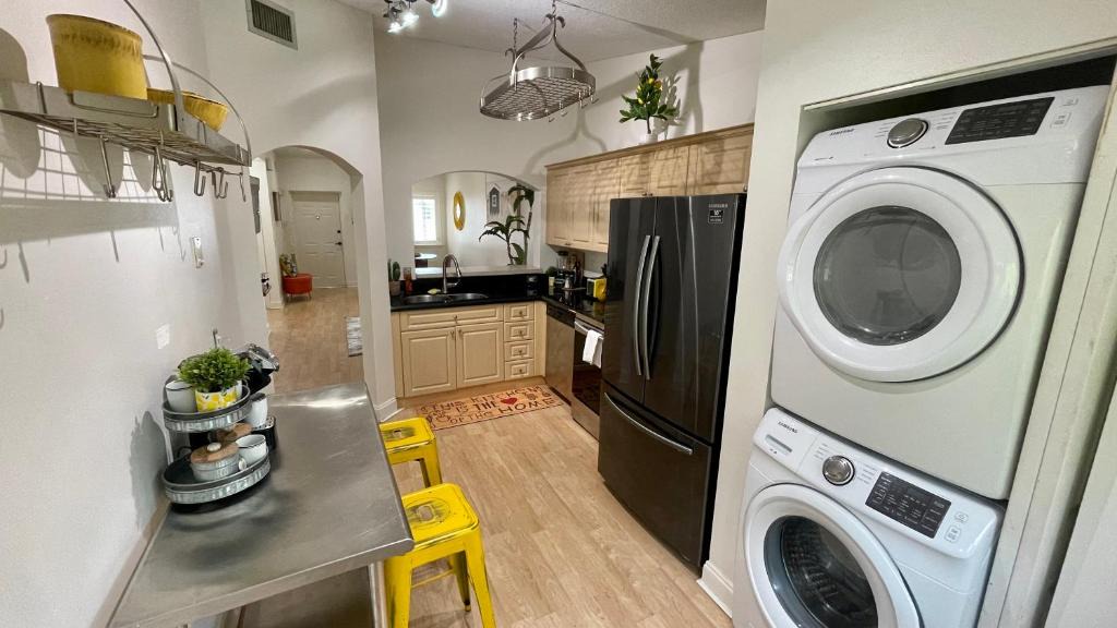 Palm Beach - West Palm Beach Apartment | Cozy Condo