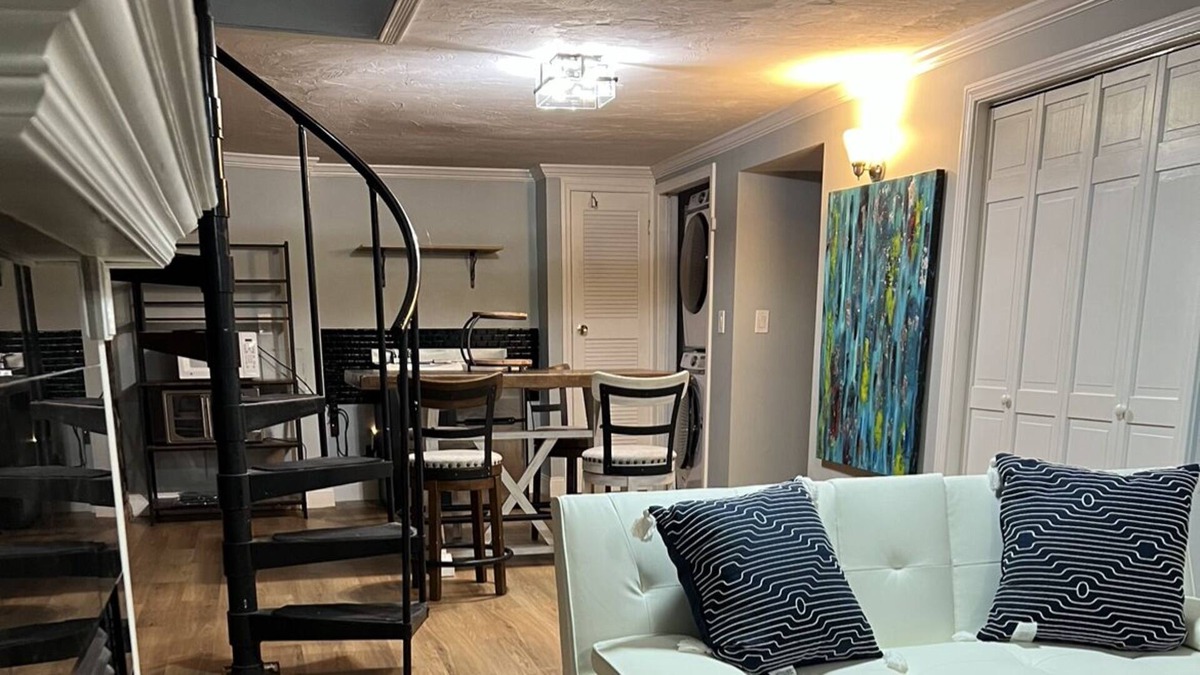 Dorchester Condo | Cozy Condo w/ Housekeeping Service