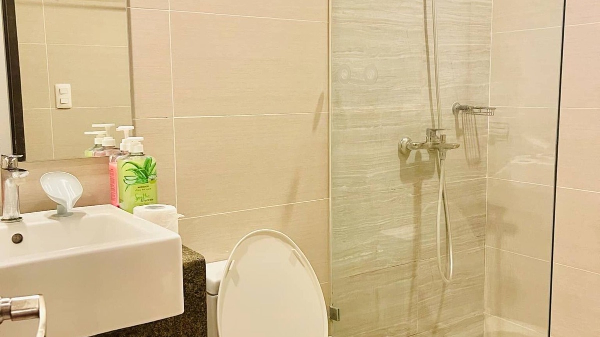 Mactan Export Processing Zone Condo | Cozy condo with AC and WiFi in awesome Lapu-Lapu City