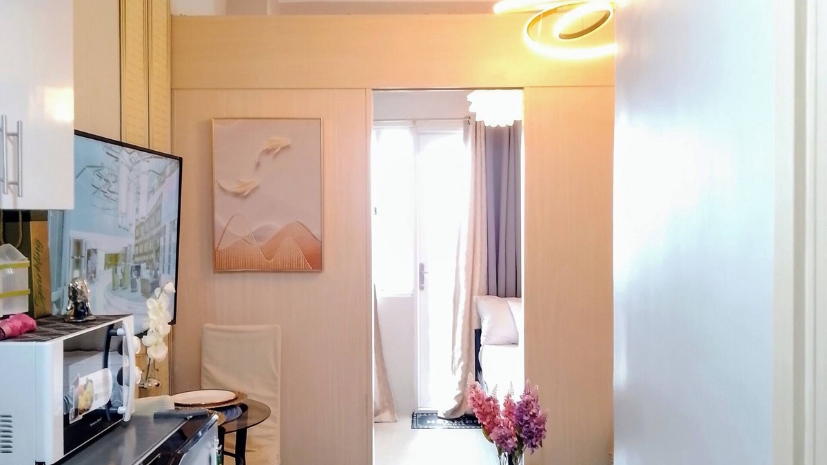 Bago Bantay Condo | Cozy condo with WiFi where you can experience life's simple pleasures with US!