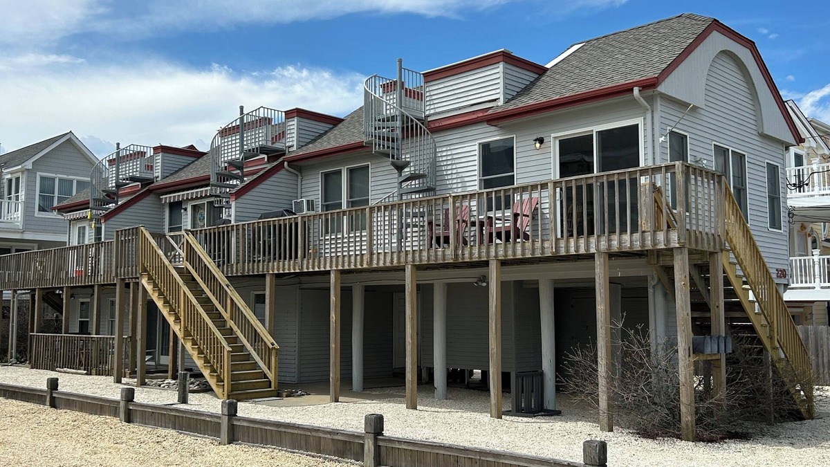 South Beach Haven Condo | COZY, CONVENIENT, OCEANVIEW 1 BEDROOM CONDO