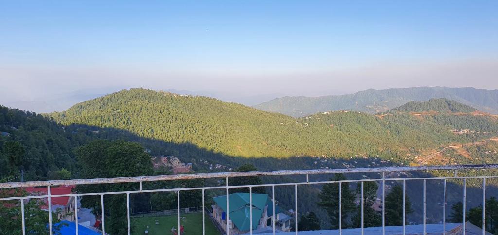 Murree House | Cozy Cottage at Afgan Lodge