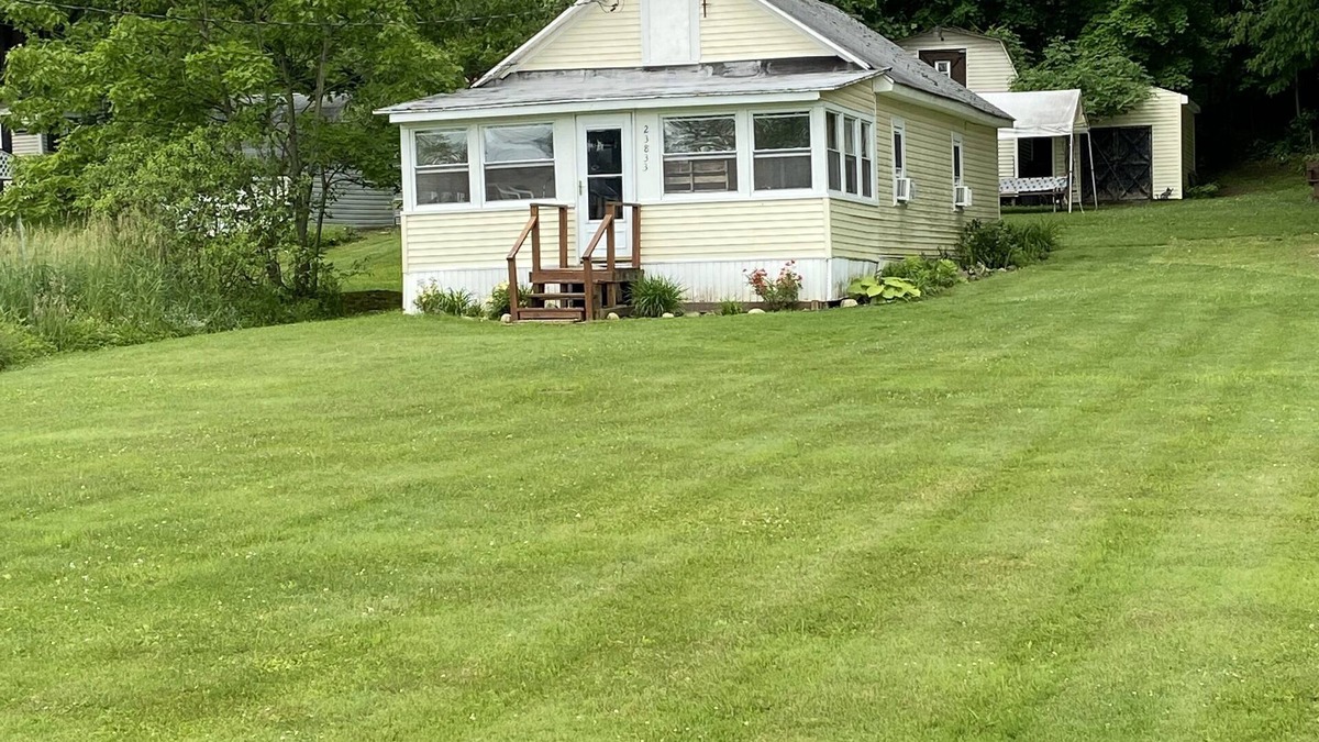 Canadohta Lake Cottage | Cozy Cottage at Canadohta Lake