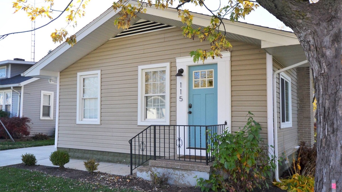Huron House | Cozy Cottage at Rye Beach