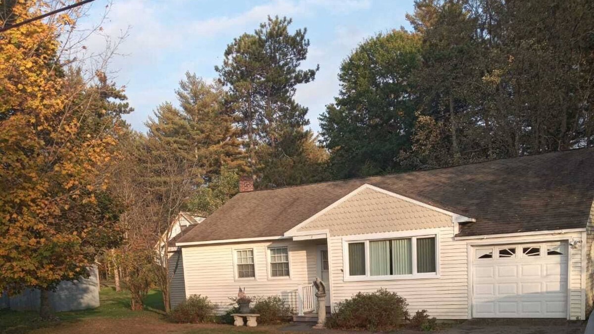 Cambridge House | Cozy Cottage Close to Town.