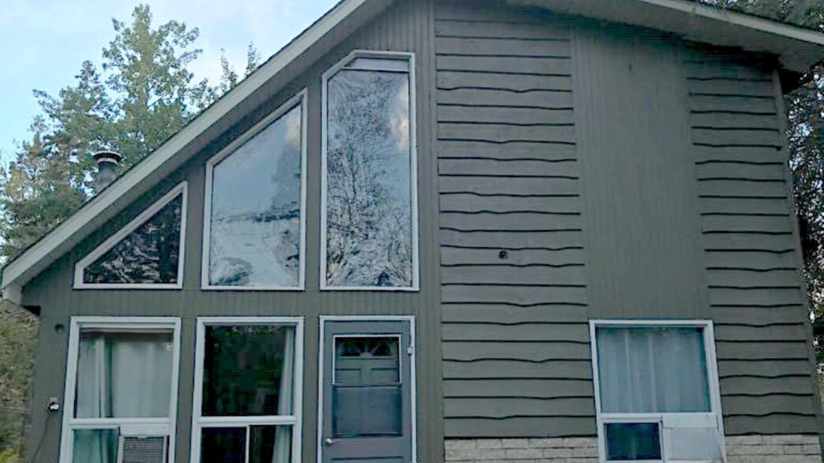 Arnes Cottage | Cozy cottage in Arnes, 5 minute walk to Winnipeg lake
