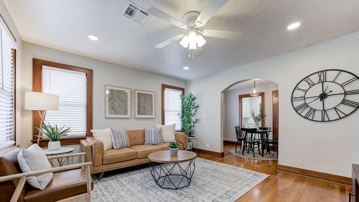 Edmond House | Cozy Cottage in Downtown Edmond