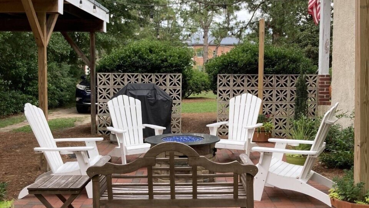 Old Town Cottage | Cozy Cottage in Old Town Pinehurst - Sleeps 8- Wifi