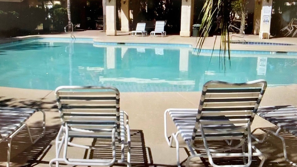 Val Vista Lakes Condo | Cozy cottage like condo near downtown Gilbert
