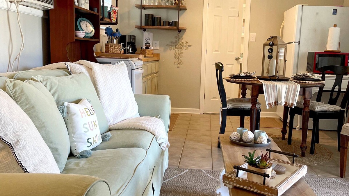 Bay St Louis Cottage | Cozy Cottage minutes to Old Town, Bay Saint Louis and Gulf Coast Beaches ⛱