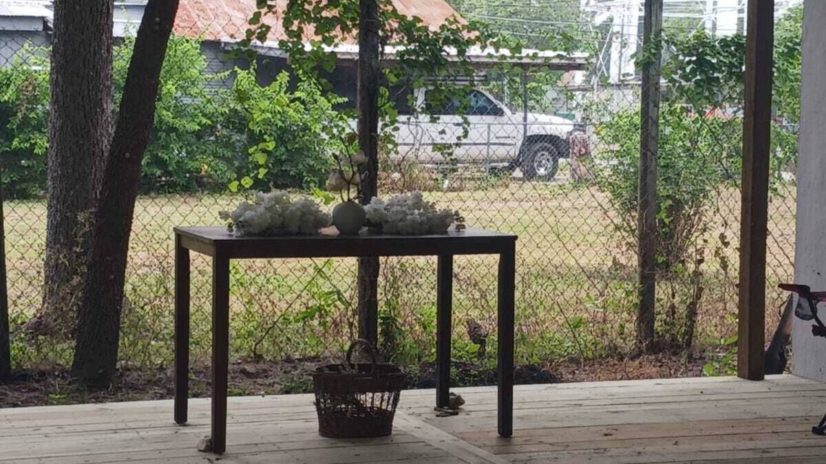 Seguin Cottage | Cozy Cottage near downtown Seguin