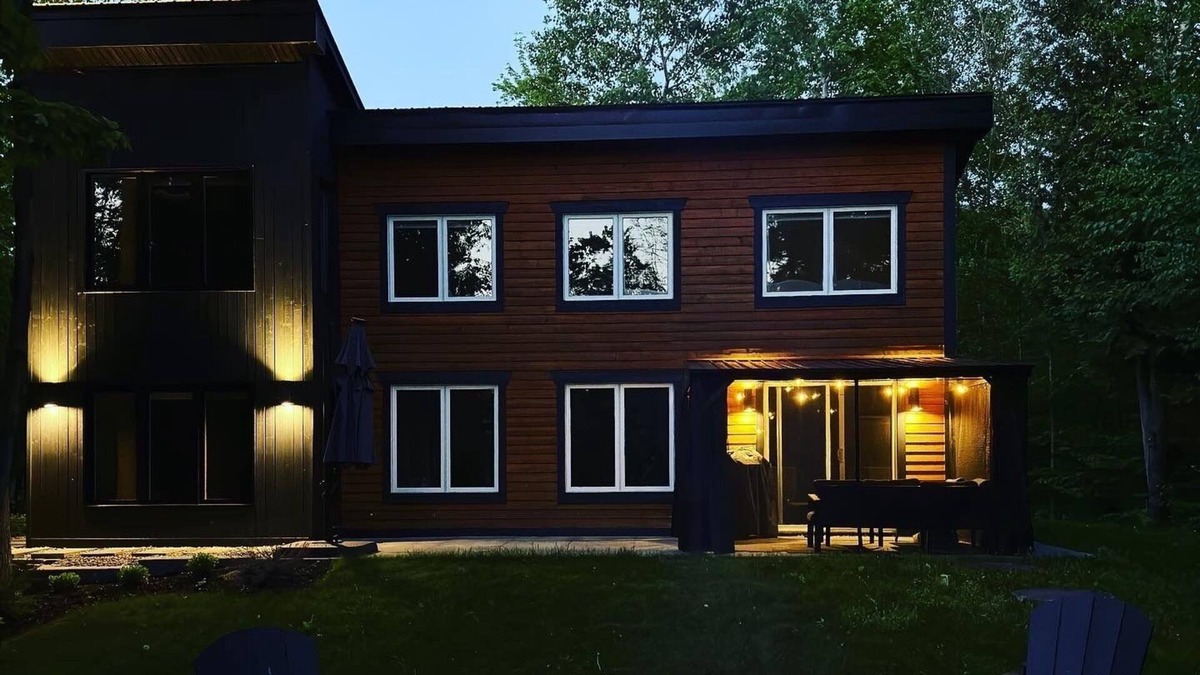 Eastman Cottage | Cozy cottage nestled on the west side of Mont-Orford.