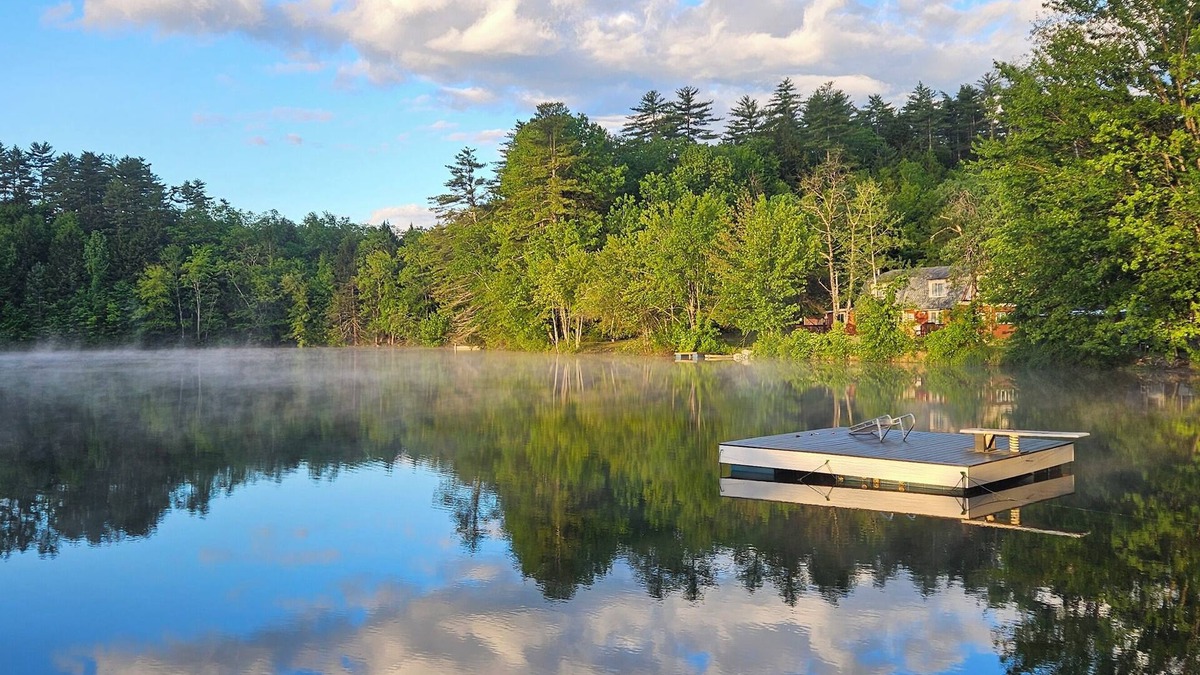 West Hopkinton Cottage | Cozy cottage on Pleasant Pond