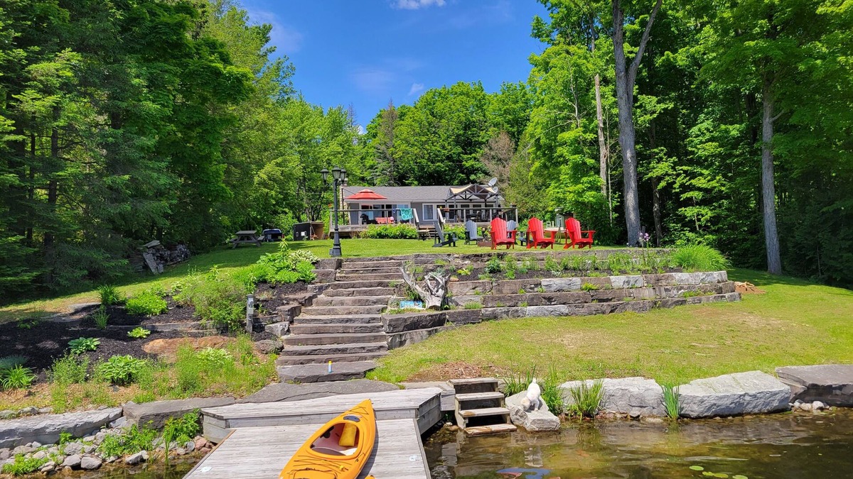 Trent Lakes Cottage | Cozy cottage retreat near beautiful Bobcaygeon on Big Bald Lake!