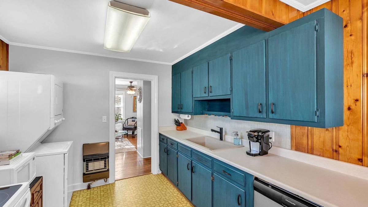 Welcome House | Cozy cottage style 3 miles to Downtown Greenville