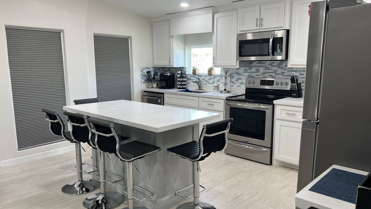 Port Isabel Resort | Cozy Cottages by the Bay