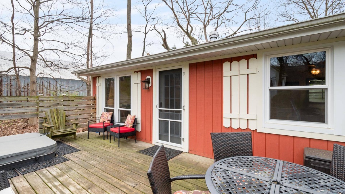 Saugatuck Villa | "Cozy Cottages" Red Cottage Hot tub/Town!