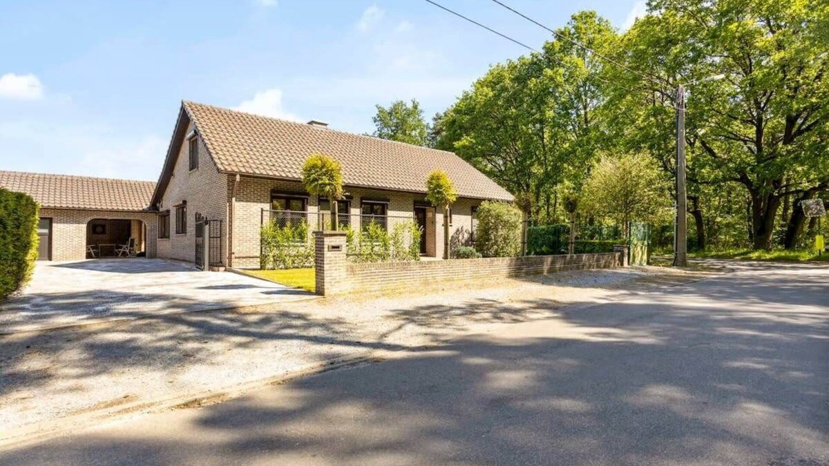 Houthalen-Helchteren House | Cozy Country House in Houthalen-Helchteren