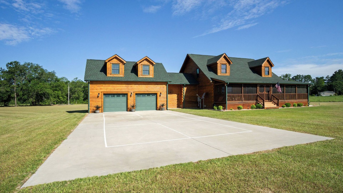 Ludowici Cabin | Cozy Country Cabin in Coastal GeorgianThe Perfect Staycation