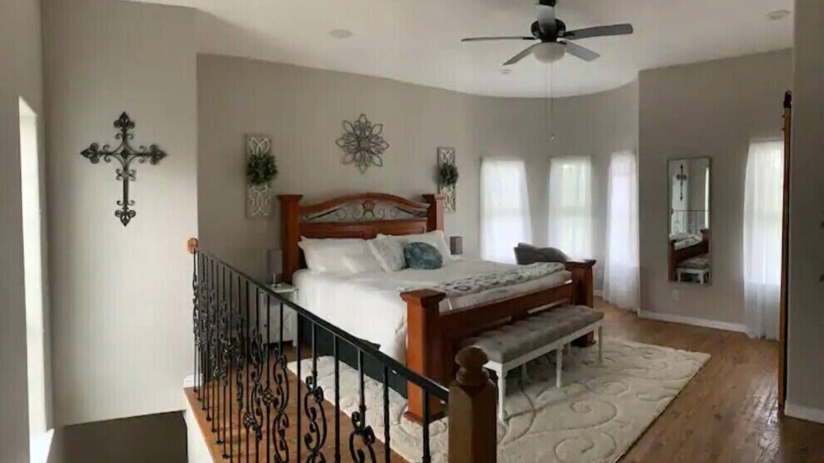 Cotton Gin Apartment | Cozy Country Castle Retreat