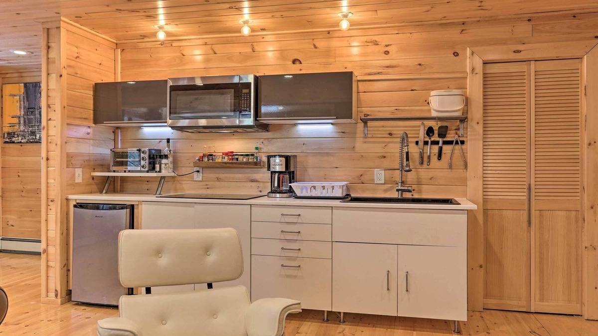 Downsville Cabin | Cozy Couples Cabin: Hike, Dine, Fish, and More!
