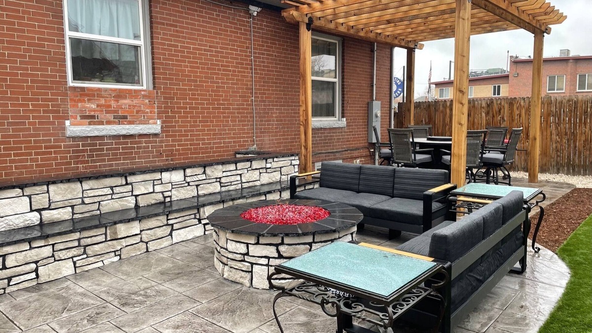 Lincoln Park House | Cozy, custom bungalow in the heart of the Sante Fe Art District!