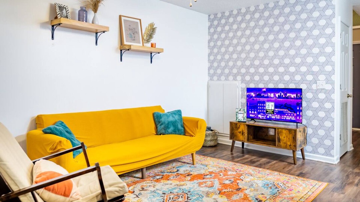 Enterprise House | Cozy/cute townhouse- fenced yard minutes from Ft. Novosel