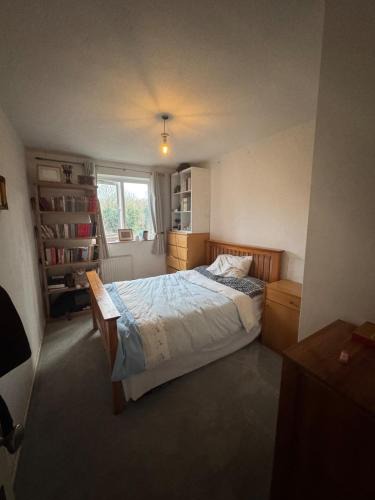 Putney Apartment | Cozy Designer Flat with Riverside