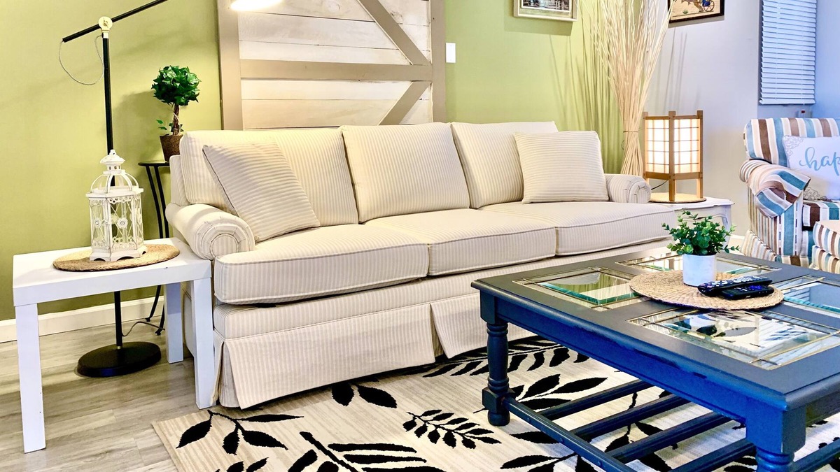 Sidney Apartment | Cozy Downtown Guest Suite with Patio, Free Parking, Pet-Friendly