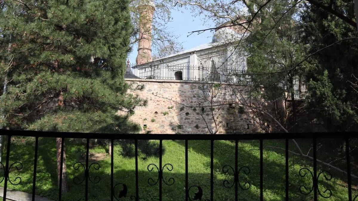 Yesil Mahallesi Apartment | Cozy Duplex Next to Green Mosque