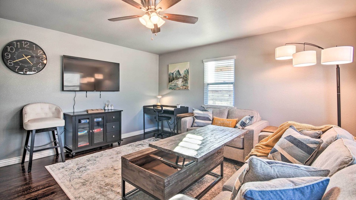 Downtown House | Cozy Duplex, Walk to Bentonville City Square!