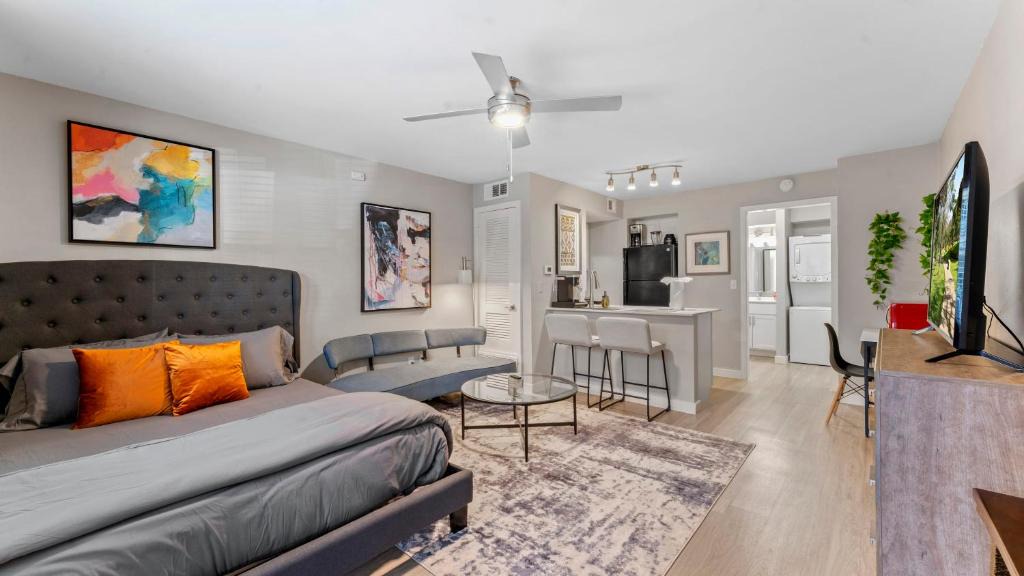 Allandale Apartment | Cozy Efficiency Studios Close to Downtown and Domain
