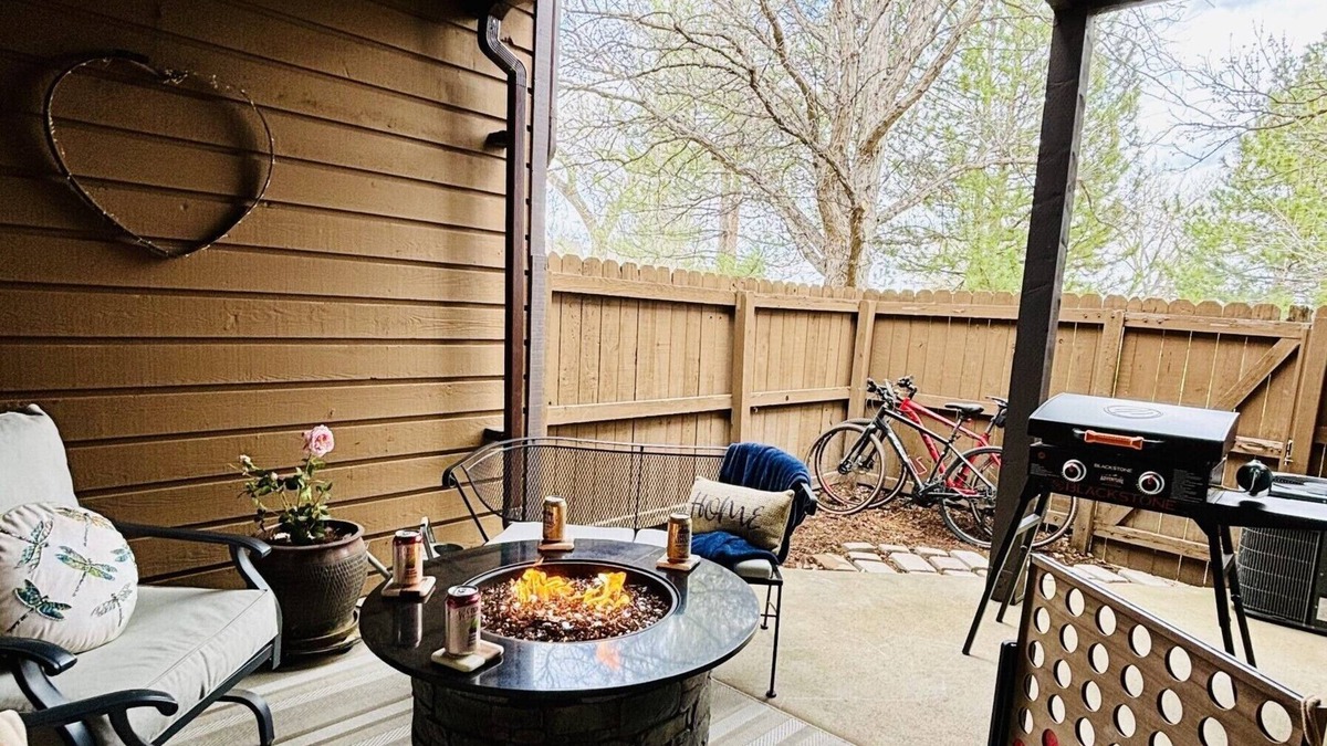 Gunbarrel Condo | Cozy-Elegant Condo in N. Boulder, by the amazing FlatIrons, Long Term stays.