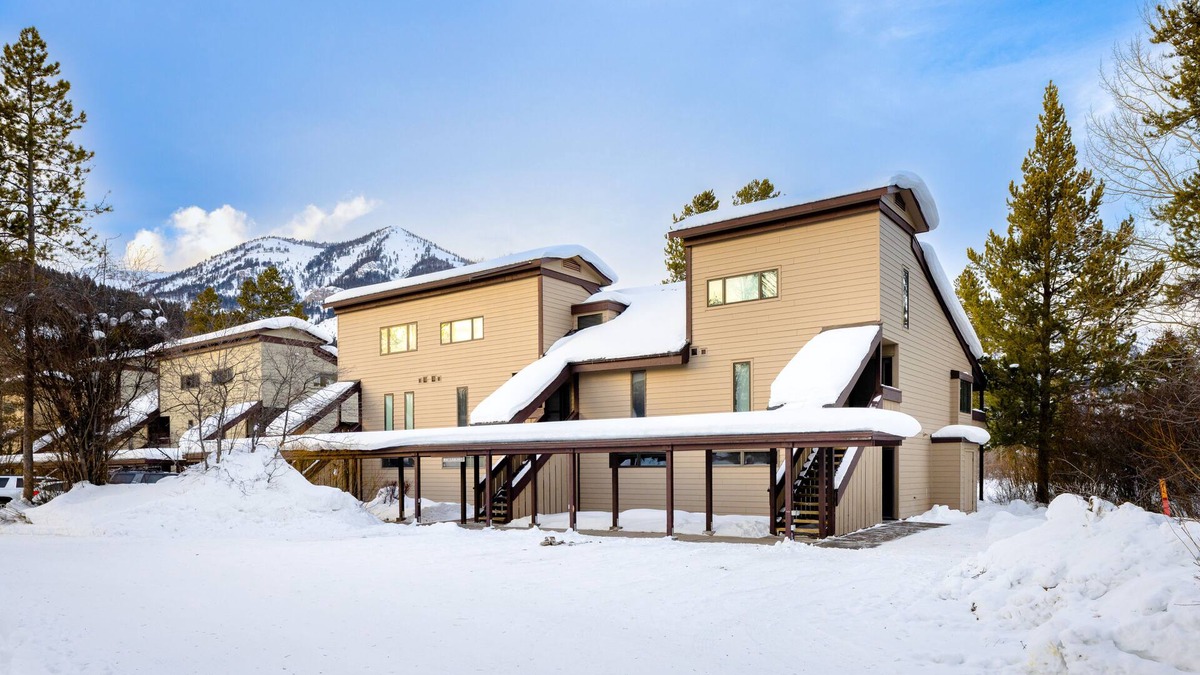 Moose Wilson Road Condo | Cozy end condo with fireplace & washer/dryer - near Teton Village & Jackson