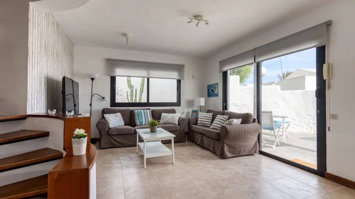 Playa del Ingles Villa | Cozy 3 bedroom detached house near San Agustin