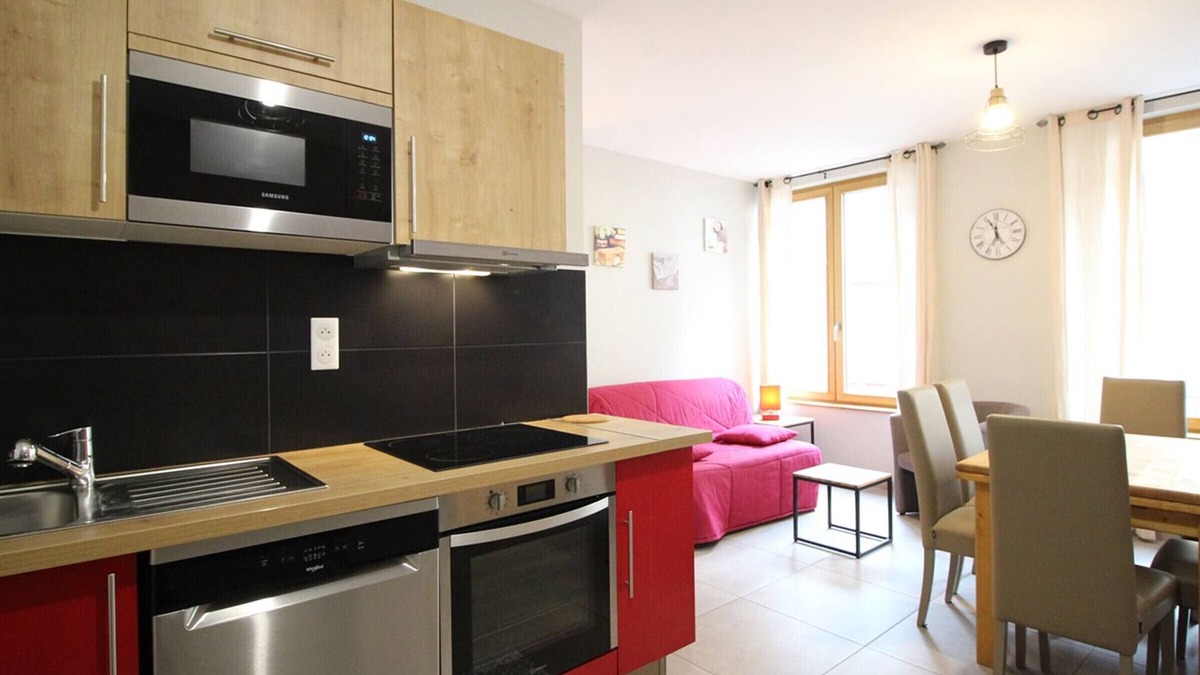 Mont-Dore Apartment | Cozy F2 near Town & Spa, Sleeps 6, with Parking, Pets Welcome