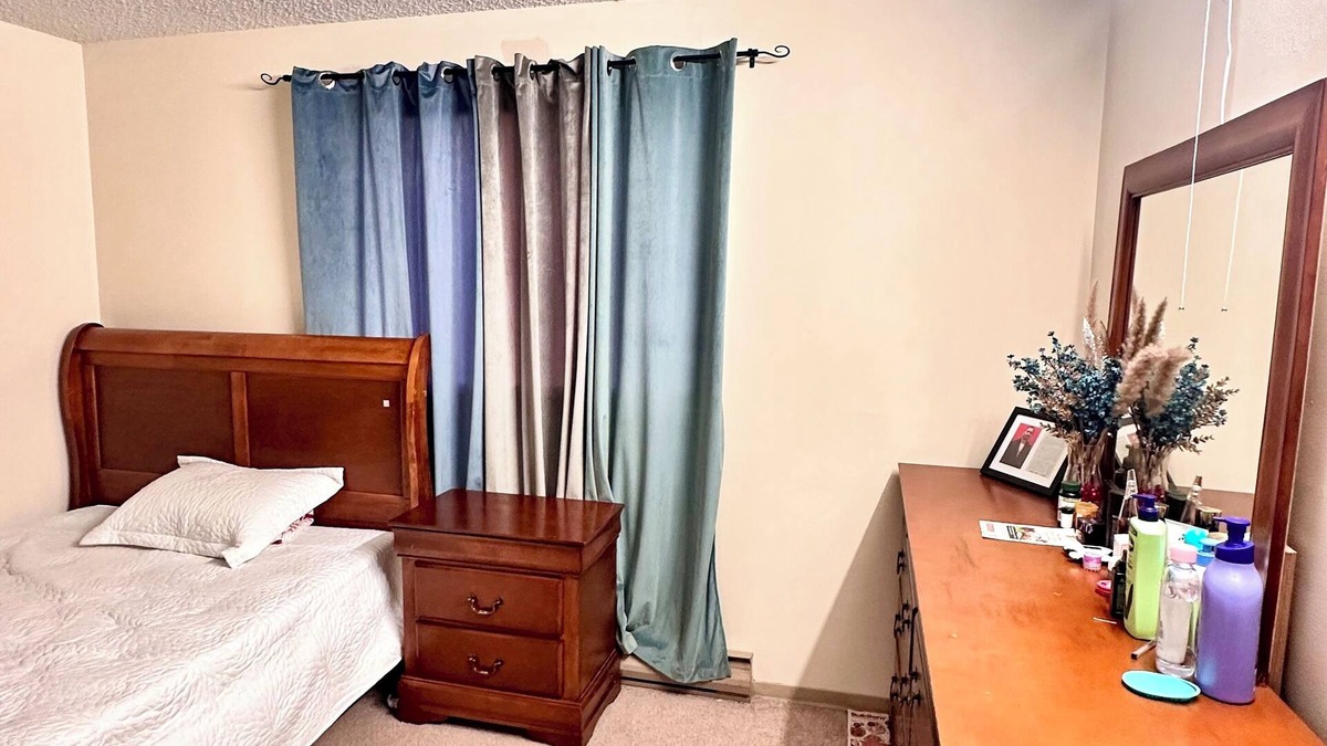 Winnipeg Apartment | Cozy Family-Friendly 1BR Apartment/Downtown Free Parking,Wi-Fi, Balcony,Laundry
