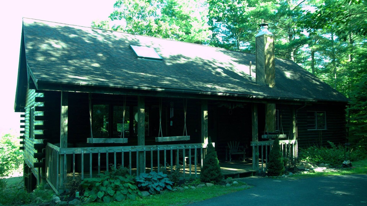 Bolton Landing House | Cozy Family Friendly Lake View Home w/Easy Trip to Town & Beach