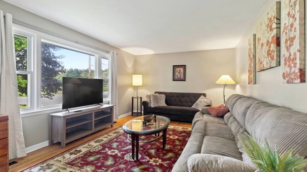 Palmyra House | Cozy Family Home 1 level w/3BRDM