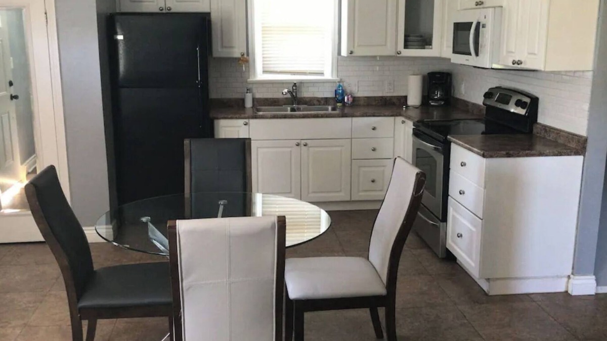 Bowmanville House | Cozy Family Sized House in Prime Bowmanville