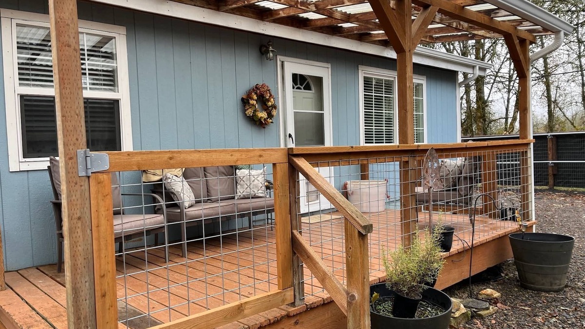 Junction City Cottage | Cozy farm cottage in horse and wine country and pet friendly!