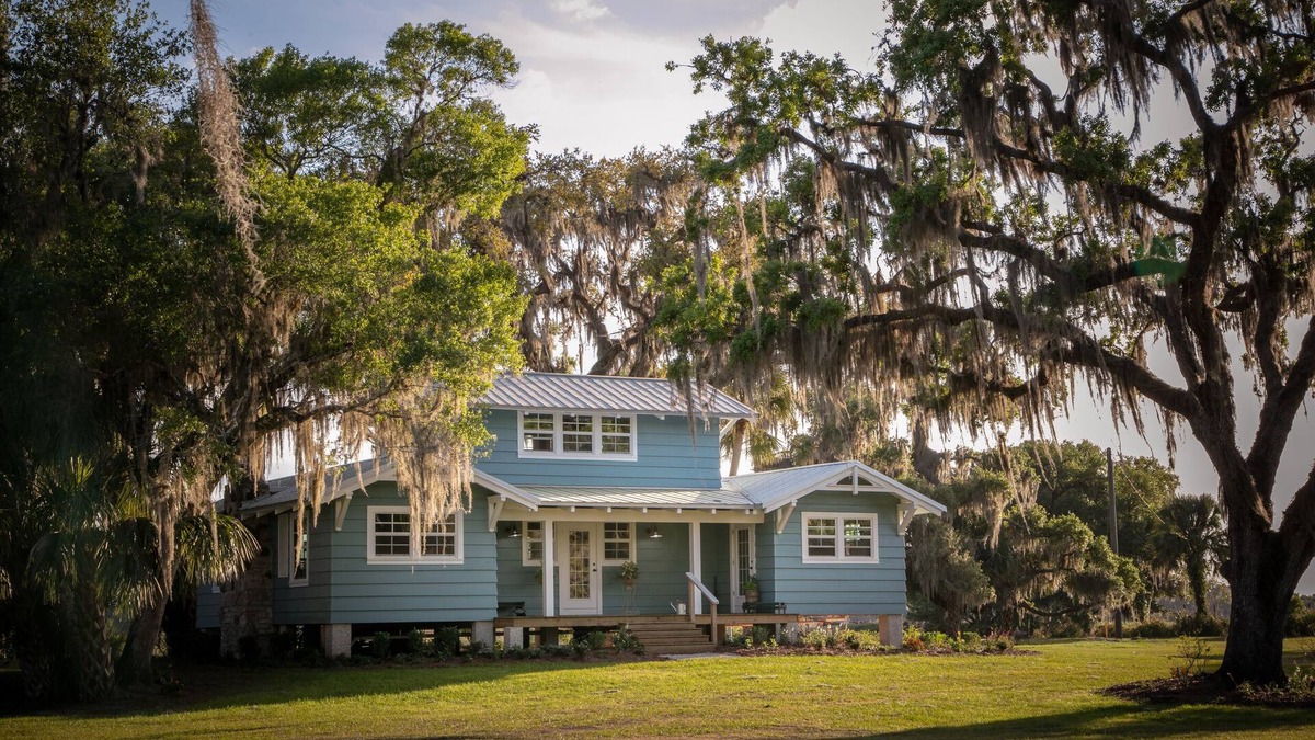 Myakka City Other | Cozy farm home 2 miles from Terra Nova and 14 miles from Lakewood Ranch.